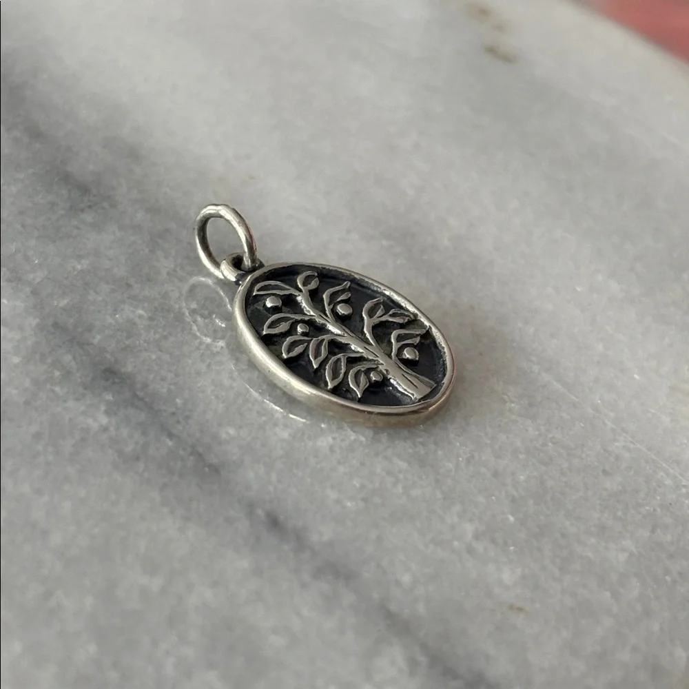Retired James Avery Sterling Tree of Life charm! New never worn! - Picture 3 of 3
